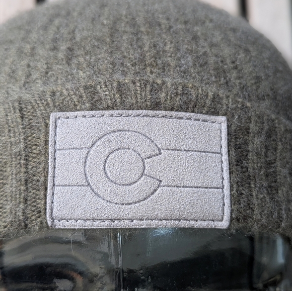 NWOT Cirque Mountain Sage Green Cashmere Wool Knit Beanie Toque Hat Colorado - Picture 2 of 7